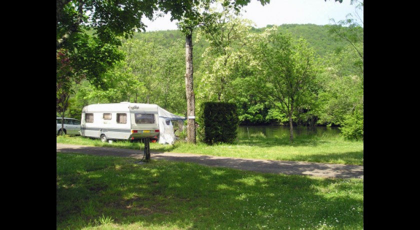 Camping Le Saulou  Monceaux-sur-dordogne
