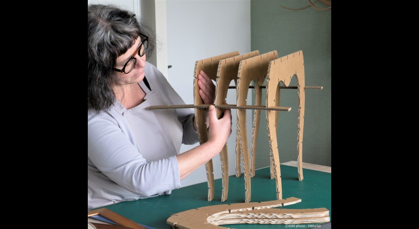 L'atelier "louis carton" : fabriquer des objets en volume à partir de carton ondulé