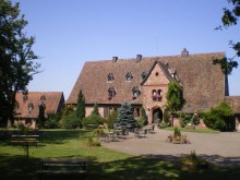 Hotel Vacanciel Le Ch&acirc;teau De Hunebourg