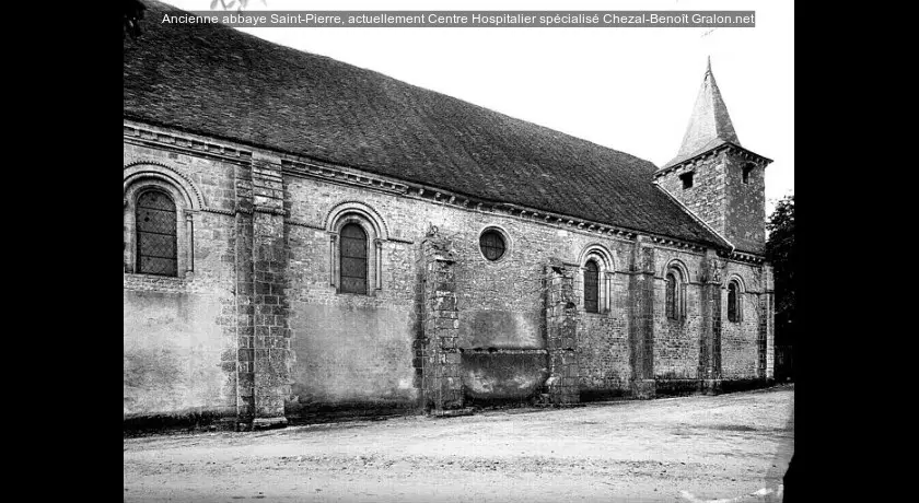 Ancienne abbaye Saint-Pierre, actuellement Centre Hospitalier spécialisé