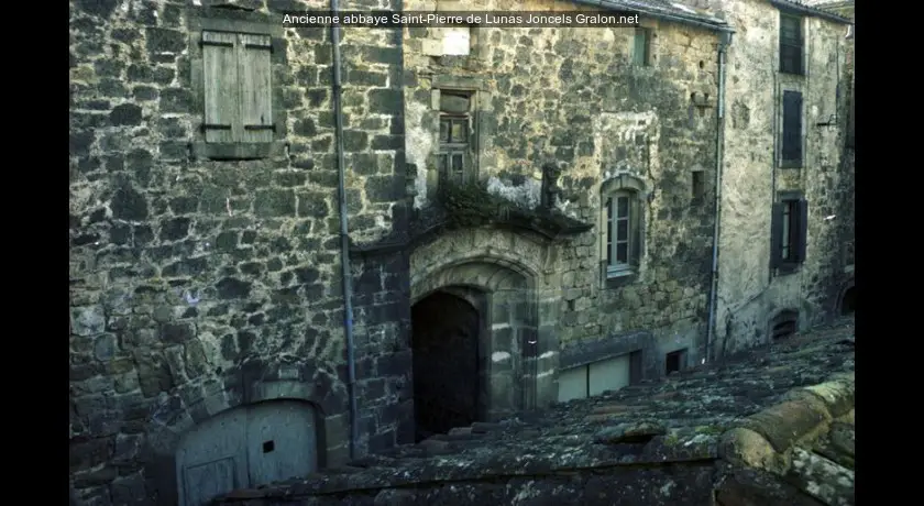 Ancienne abbaye Saint-Pierre de Lunas