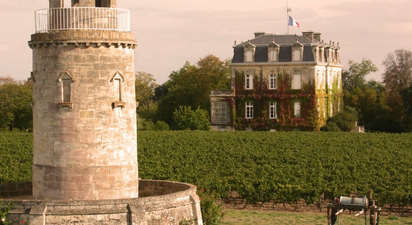 Phare du Château "La Tour de By"